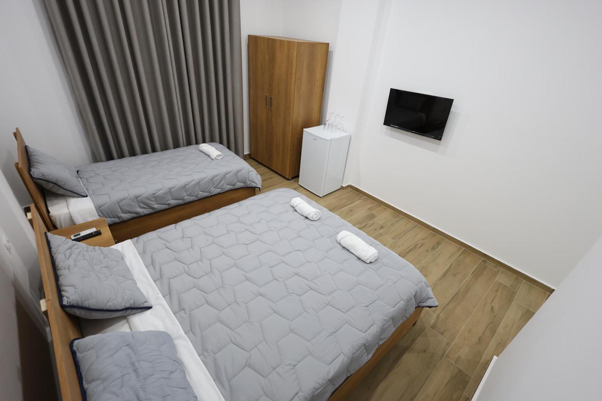 Guesthouse Aurel بيرات المظهر الخارجي الصورة